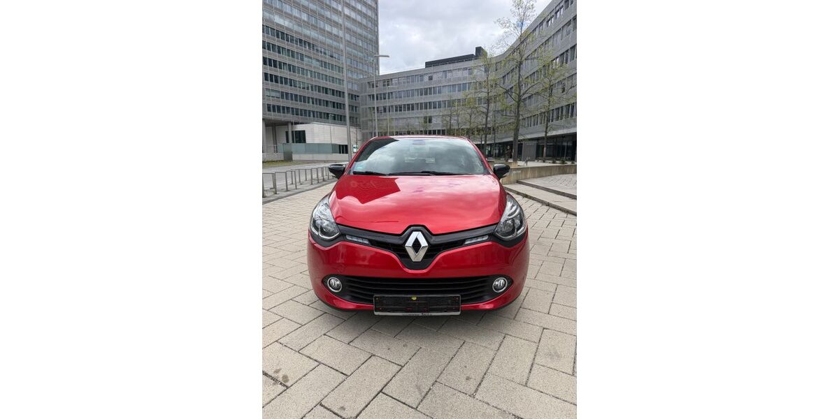 Renault Clio 76.000 km 6.900 &euro; München 80637