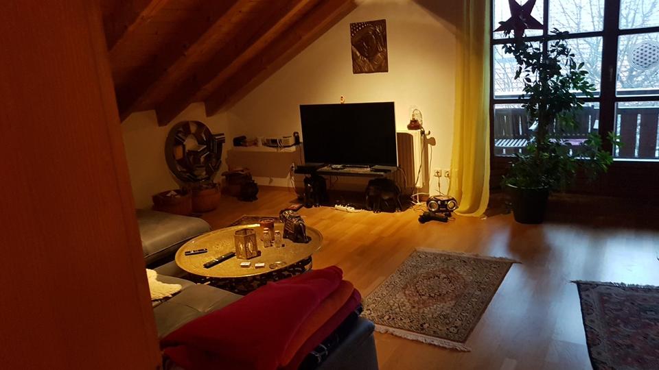 Dachgeschoss-Wohnung 2,5 Zimmer 110 qm 1 zimmer