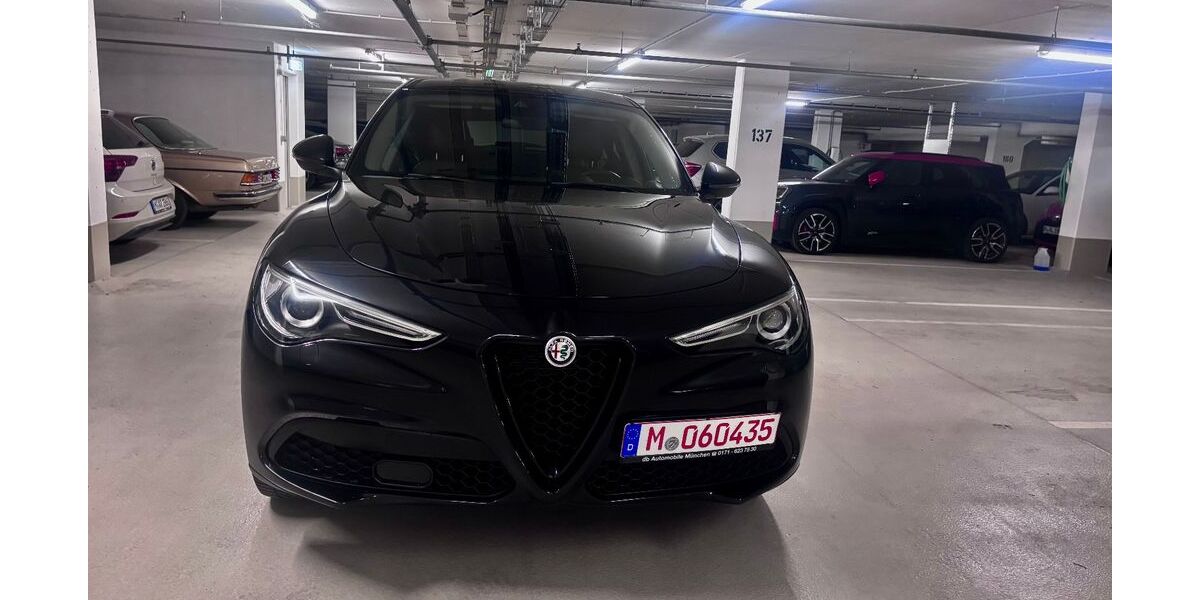 Alfa Romeo Stelvio 114.000 km 20.900 &euro; München 81825