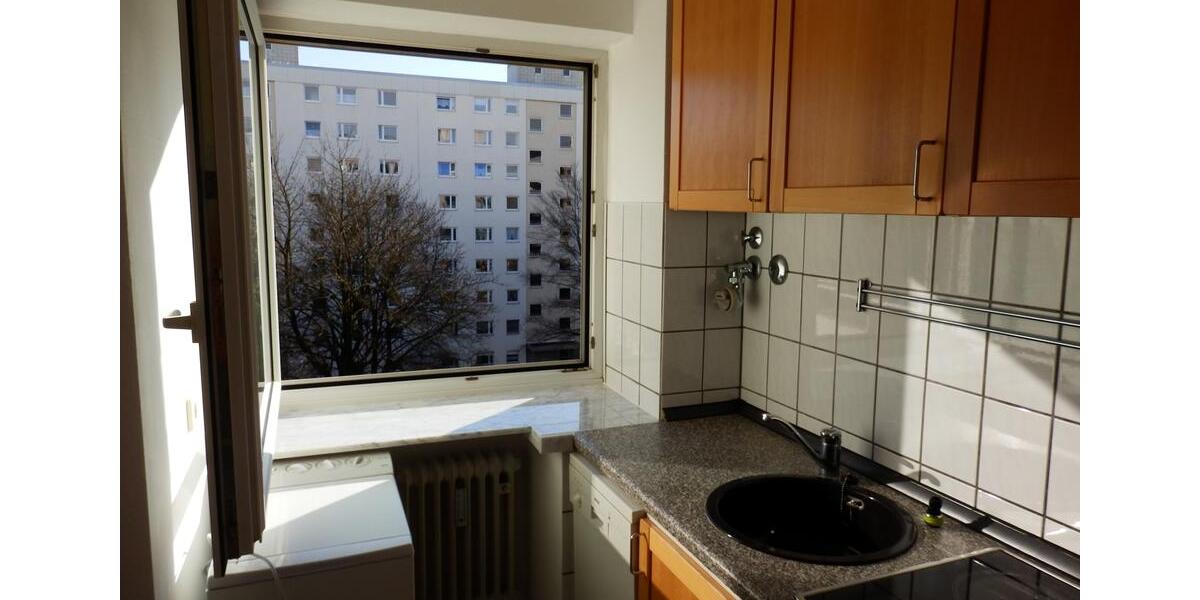 Helle schöne 2 Zim. Wohnung mit großem Balkon in Top Lage zu verk 1 zimmer