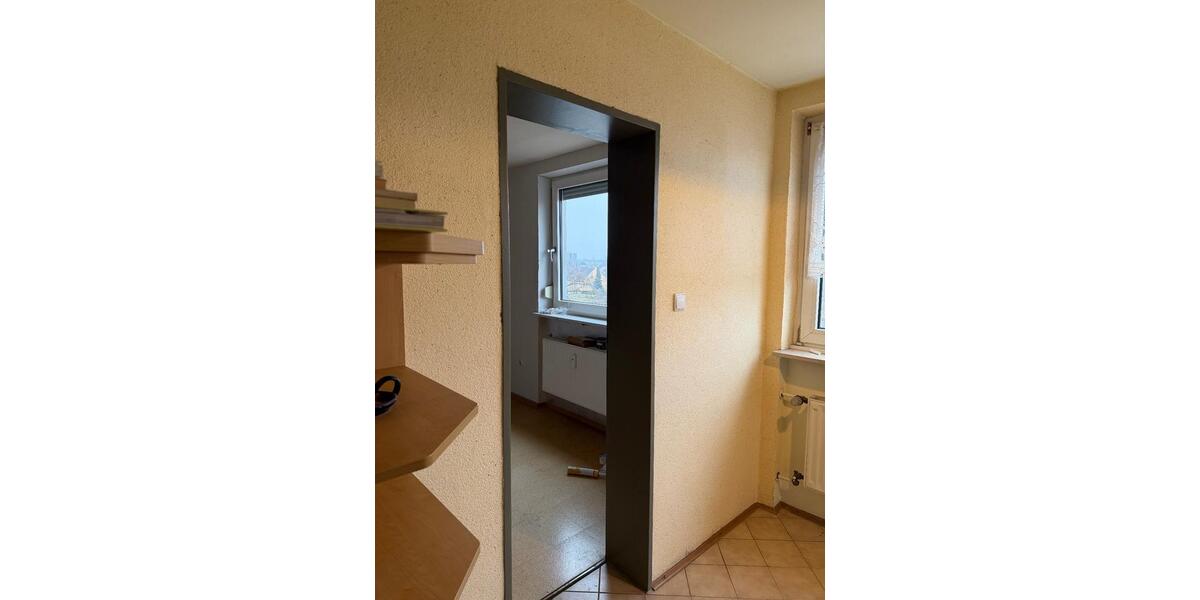 4 Zimmer Wohnung mit Einbauküche und Loggia - 85m² 4 zimmer