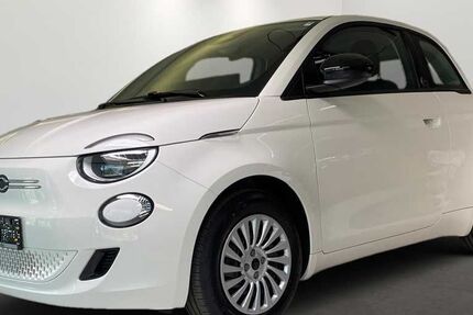 Fiat 500e 2.000 km 29.590 &euro; Stockdorf 82131