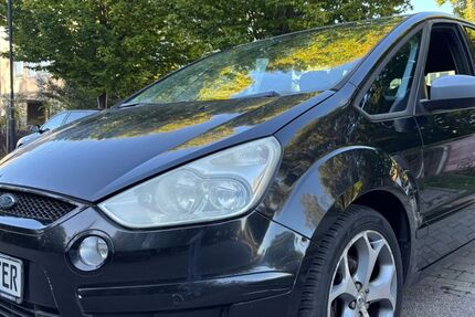 Ford S-Max 281.600 km 2.200 € Riemerling 85521