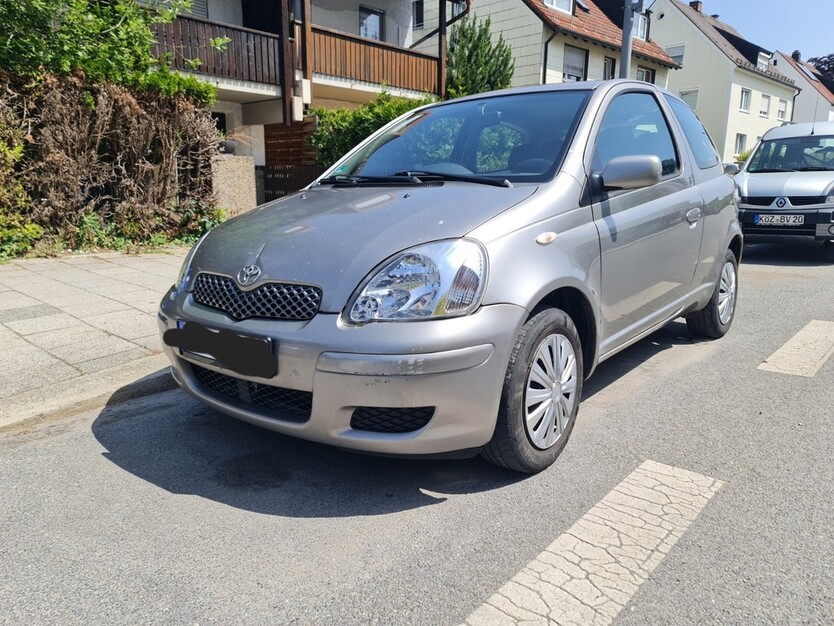 Toyota Yaris 297.999 km 1.550 € München 80313