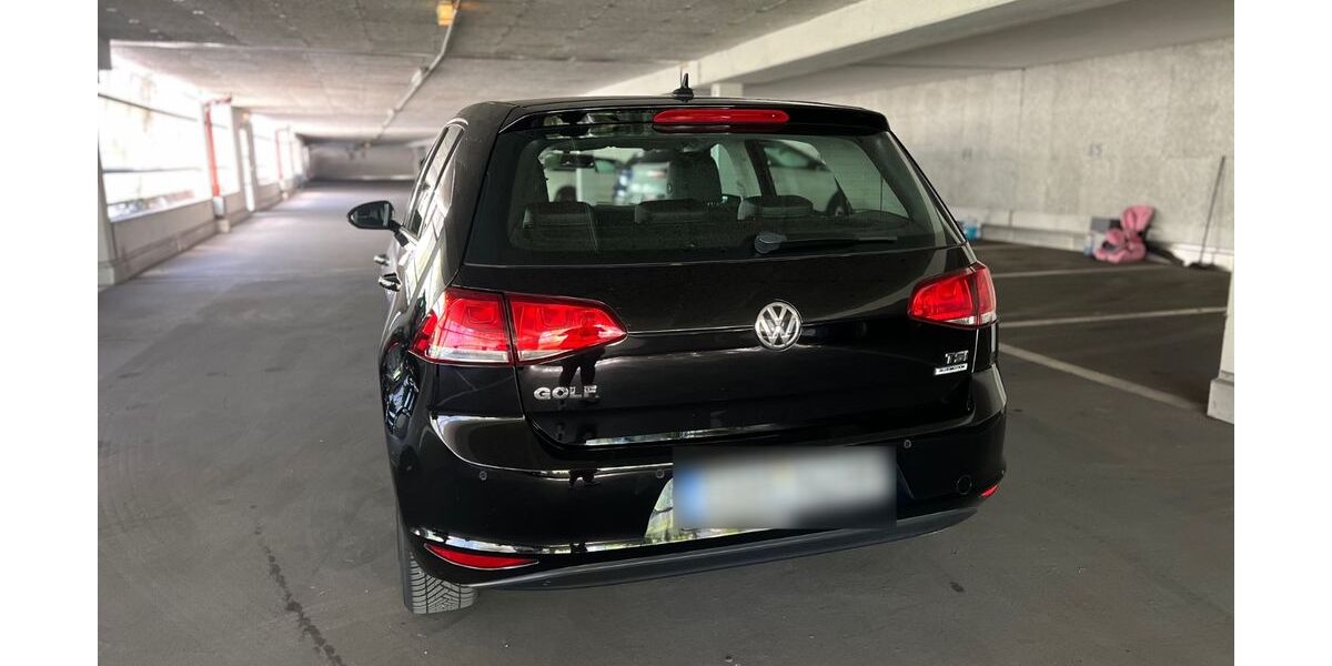 VW Golf 89.723 km 12.500 &euro; Karlsfeld 85757