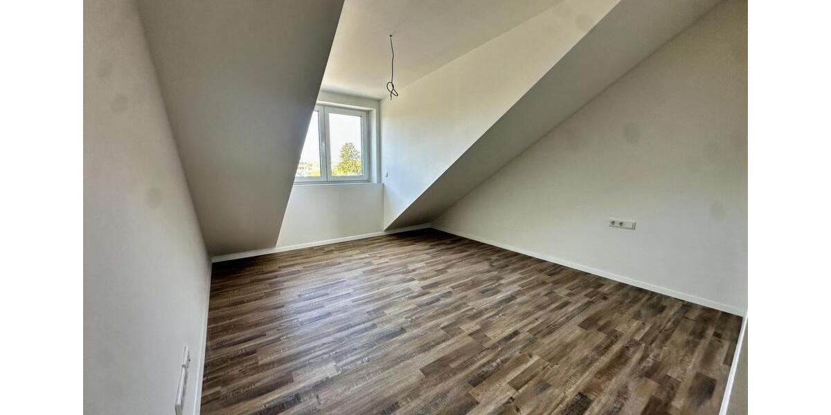 Dachgeschoßwohnung München Ramersdorf-Perlach - 4 Zimmer, 76 m&sup2;, 1.835&euro; | Angebot:26381389