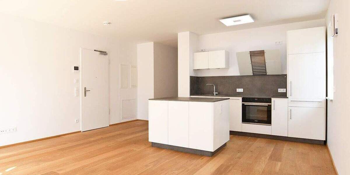 Etagenwohnung München Thalk.Obersendl.-Forsten-Fürstenr.-Solln - 3 Zimmer, 97 m&sup2;, 2.250&euro; | Angebot:25895961