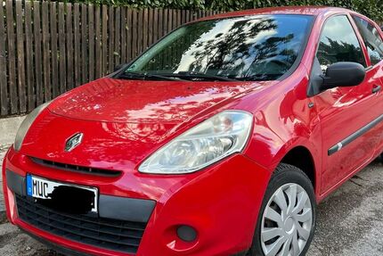 Renault Clio 105.000 km 2.700 &euro; München 81247