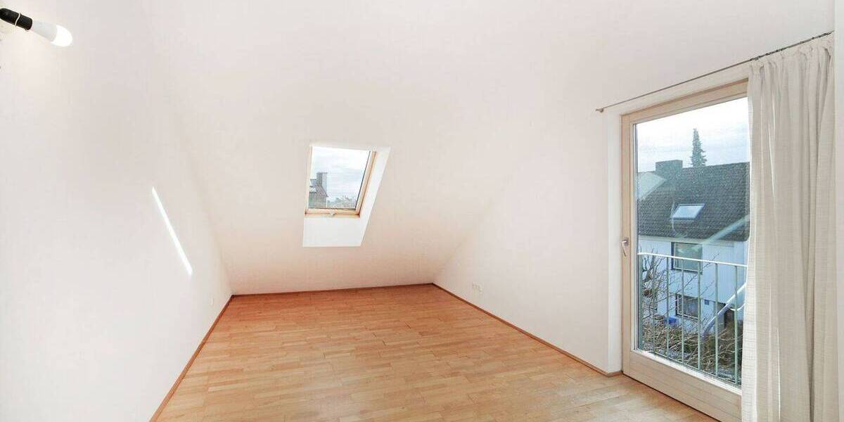 Reihenendhaus München Pasing-Obermenzing - 9 Zimmer, 175 m&sup2;, 1.250.000&euro; | Angebot:26037974