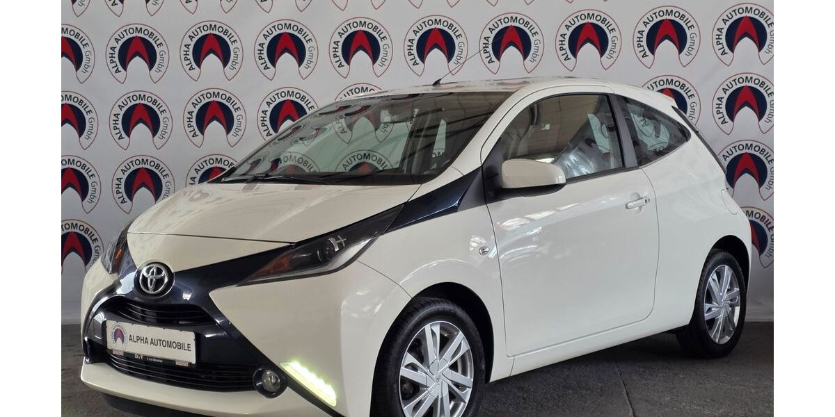 Toyota Aygo (X) 41.000 km 7.490 &euro; München 81379