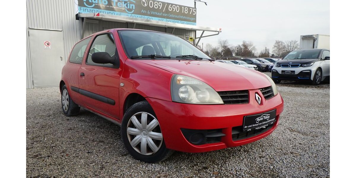 Renault Clio 136.583 km 1.999 &euro; München 81829