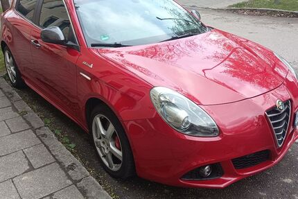 Alfa Romeo Giulietta 103.200 km 11.000 &euro; München 81245