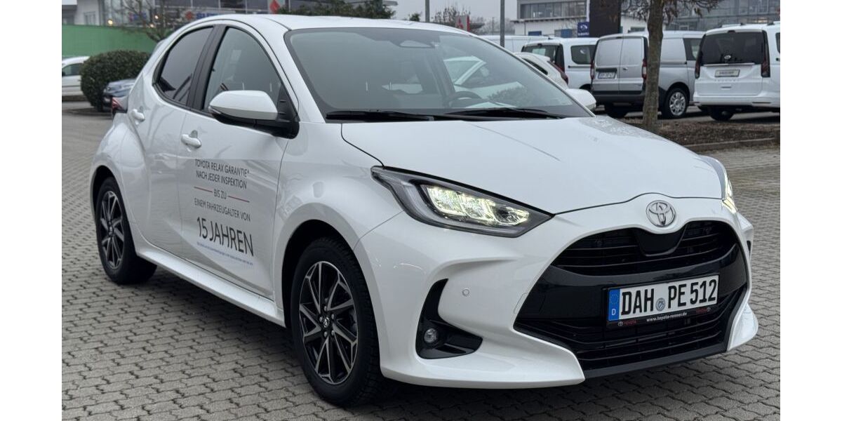Toyota Yaris 2.500 km 27.890 &euro; Dachau 85221