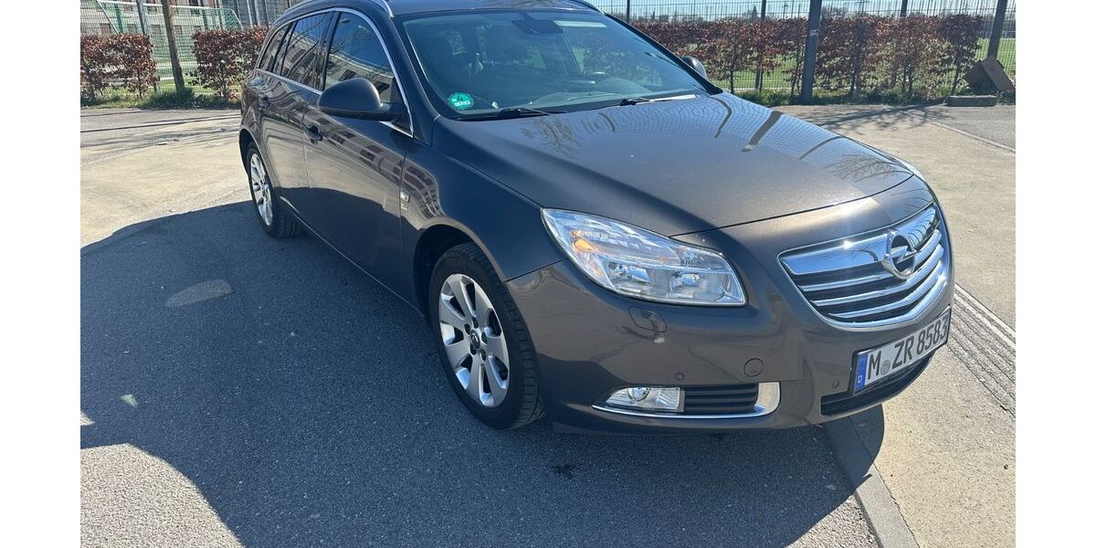 Opel Insignia 227.000 km 3.999 &euro; München 81248