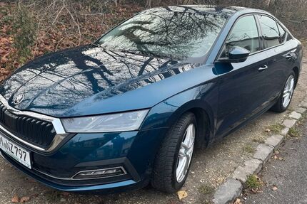 Skoda Octavia 99.990 km 21.299 &euro; München 80331
