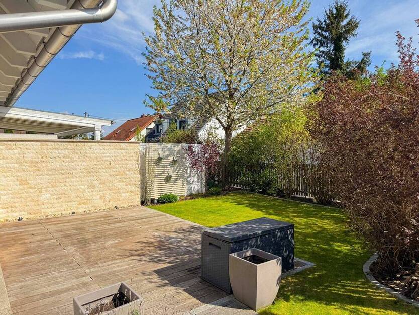 *** Moderne Doppelhaushälfte *** in ruhiger Lage mit Garage ** Erbpachtvertrag für 73 Jahre ***