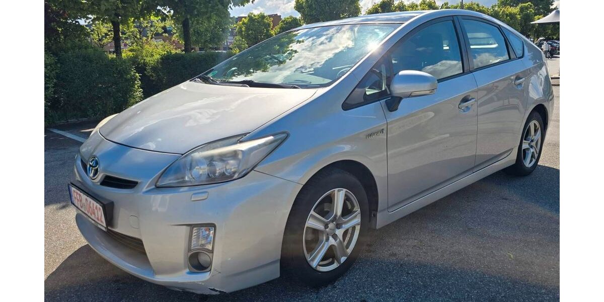 Toyota Prius 213.400 km 6.800 &euro; Fürstenfeldbruck 82256