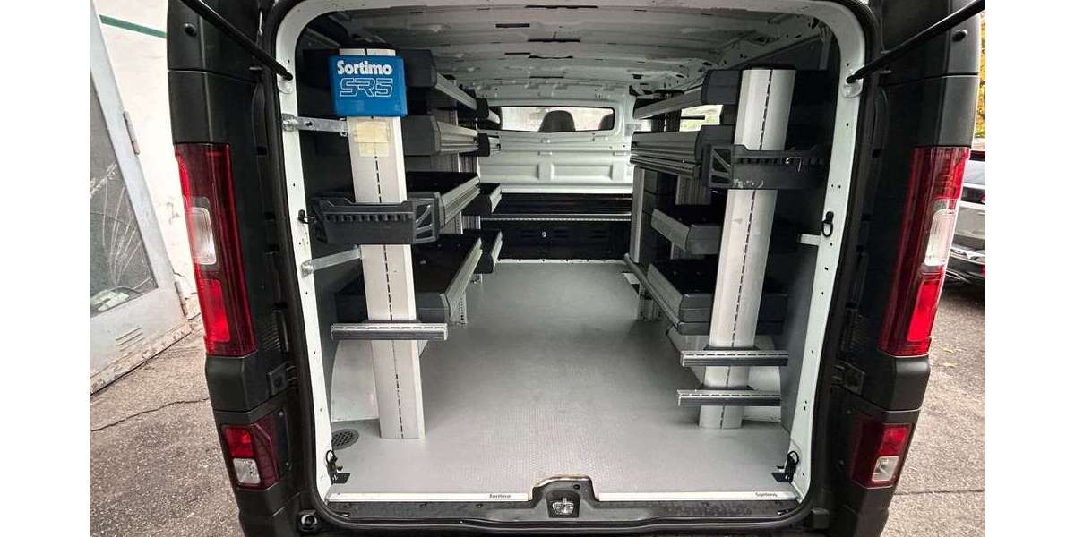 Renault Trafic 88.994 km 17.990 &euro; München 81825