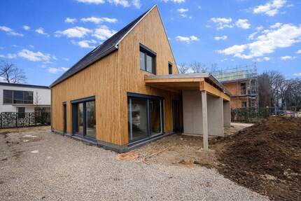 Gestalten Sie Ihr Traumhaus in einer der Top Lagen Ismanings am Isarhochufer als Ausbauhaus. 5 zimmer