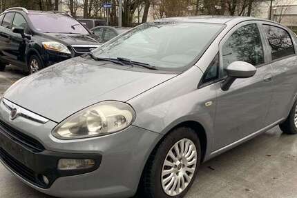 Fiat Punto 138.000 km 2.400 &euro; München 80809