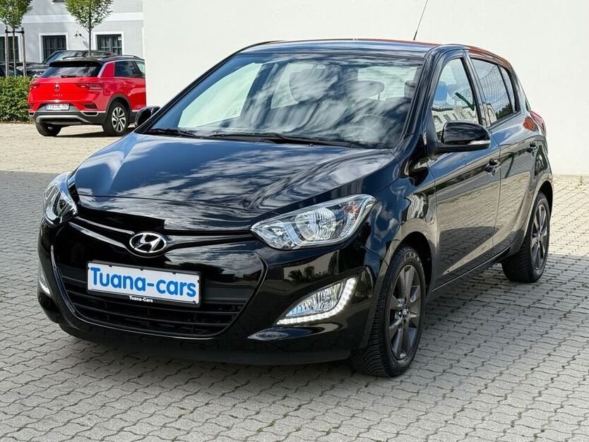 i20
