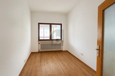 ZENTRALE LAGE MIT TOP-ANBINDUNG 8 zimmer