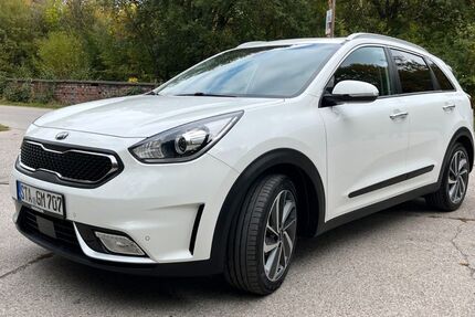 Kia Niro 128.000 km 13.900 &euro; München 81249