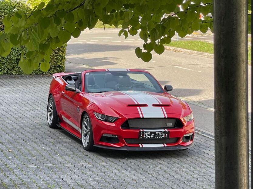 Ford Mustang 1.400 km 149.000 € Grünwald 82031