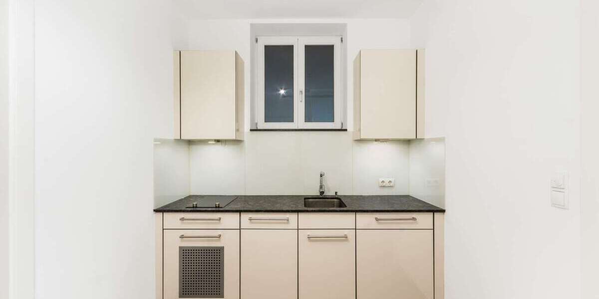 Modernisiert | Büro mit Altbau-Charme in zentraler Lage zimmer