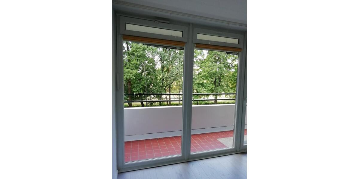 Von Privat: Verkauf 4 Zimmer Wohnung, viel Licht, viel Grün 4 zimmer