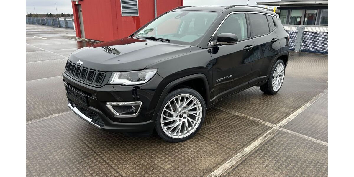 Jeep Compass 51.695 km 17.800 &euro; München 81829