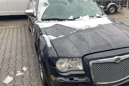 Chrysler 300C 190.000 km 4.000 &euro; Zorneding 85604