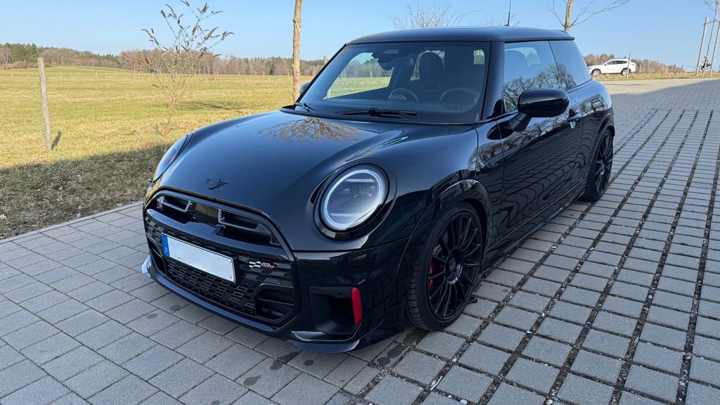 Mini John Cooper Works 15.900 km 37.490 &euro; Berg 82335