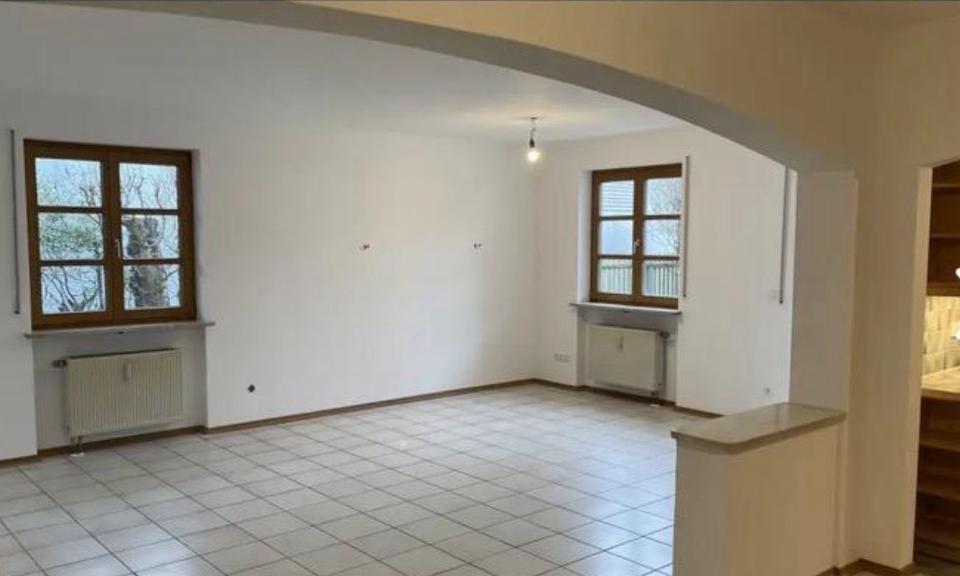 Erdgeschoßwohnung Wolfratshausen - 2 Zimmer, 82 m&sup2;, 1.450&euro; | Angebot:25537231