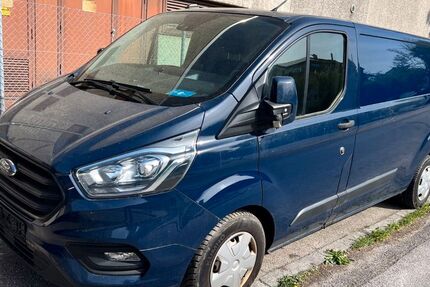 Ford Transit Custom 370.676 km 7.128 &euro; München 81929