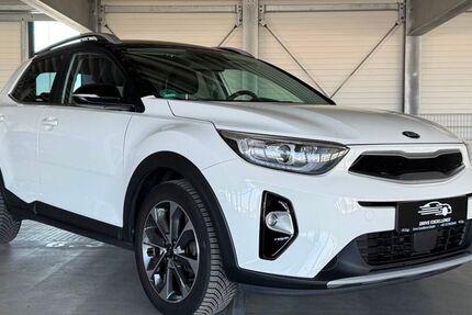 Kia Stonic 116.000 km 9.989 &euro; München 81249
