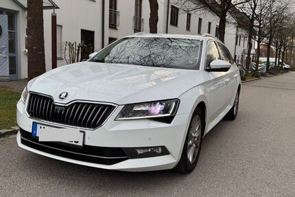 Skoda Superb 157.000 km 12.800 &euro; München 80689