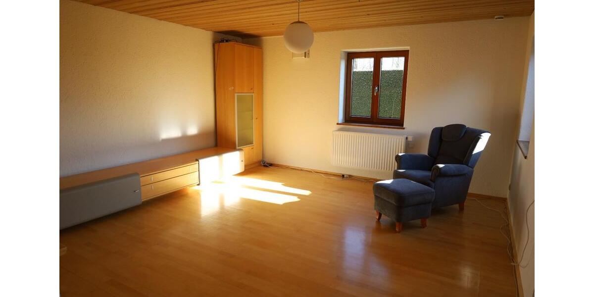 Einfamilienhaus Finsing - 7 Zimmer, 200 m&sup2;, 2.990&euro; | Angebot:25382084