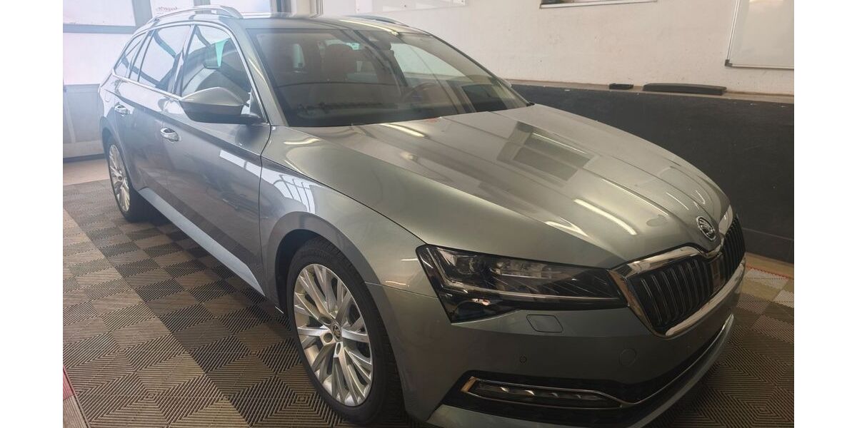 Skoda Superb 107.000 km 21.990 &euro; Fürstenfeldbruck 82256