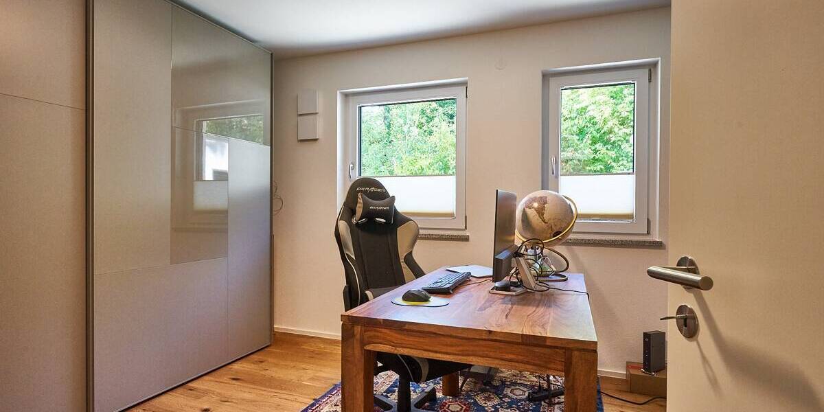 Etagenwohnung München Aubing-Lochhausen-Langwied - 3 Zimmer, 105 m&sup2;, 2.200&euro; | Angebot:26585292