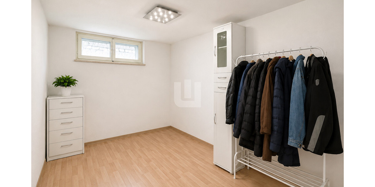 WINDISCH – Großzügiges Reihenhaus mit Potenzial in ruhiger, zentraler Lage – frei ab Sommer 2027! - Reihenmittelhaus Puchheim | Angebot:26866368