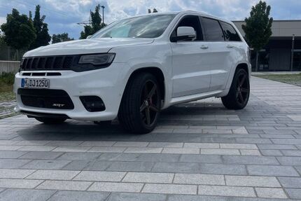 Jeep Grand Cherokee 88.500 km 39.999 € München 81929