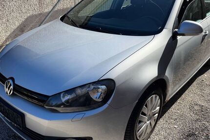 VW Golf 213.000 km 2.750 &euro; München 81827