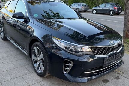 Kia Optima 139.000 km 12.900 &euro; München 81825