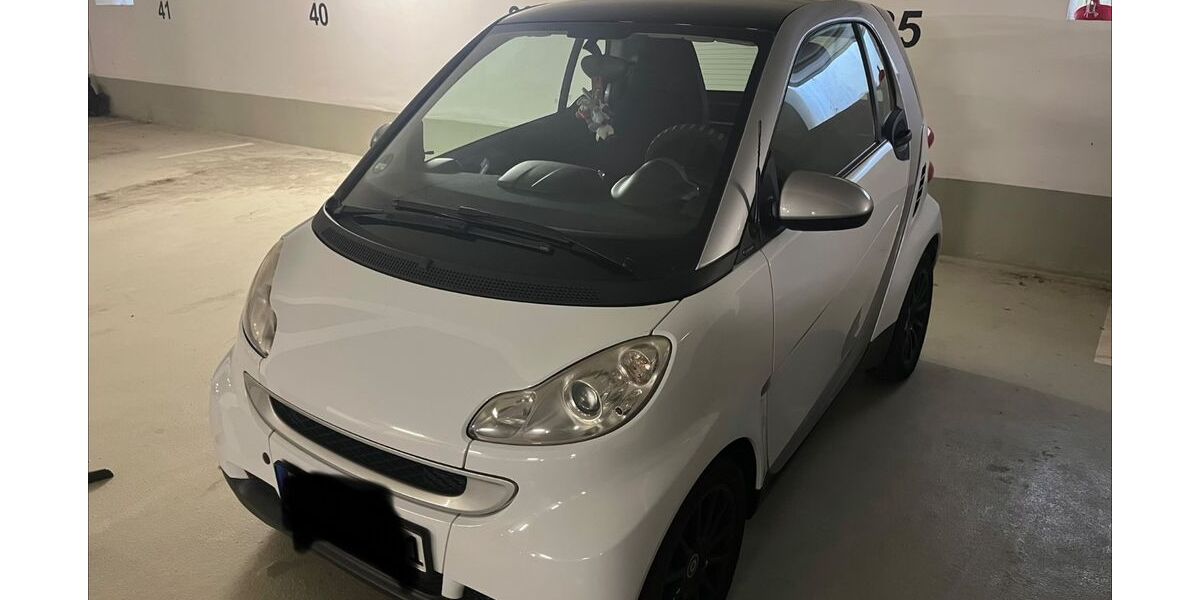Smart ForTwo 122.000 km 2.900 &euro; München 81927