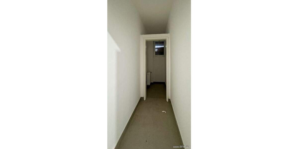 Gewerbeobjekt Fürstenfeldbruck - 9 Zimmer, 228 m&sup2;, 3.420&euro; | Angebot:25247718