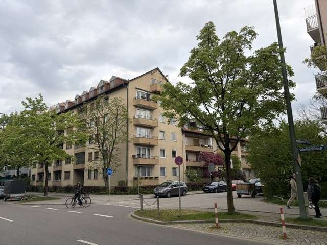 Etagenwohnung München Am Riesenfeld - 4 Zimmer, 79 m&sup2;, 340.000&euro; | Angebot:26951339