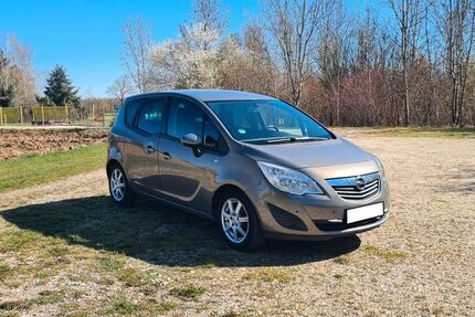 Opel Meriva 99.500 km 3.700 &euro; München 81241