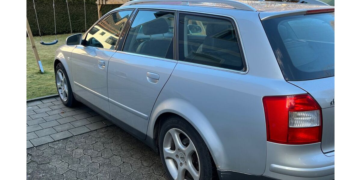 Audi A4 228.000 km 4.000 &euro; München 81245