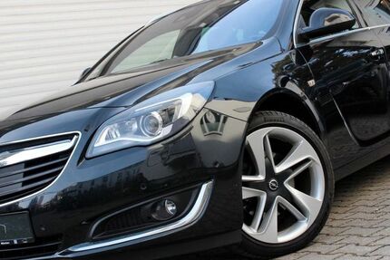 Opel Insignia 97.500 km 10.990 &euro; München 81243